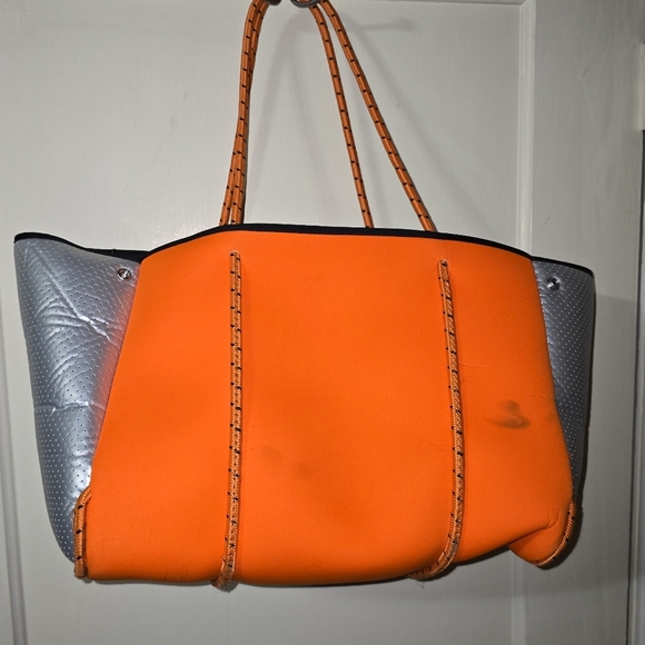 Haute Shore Greyson Tote "Wow" Stylish Pink & Orange Bag NWT (Flaws) - Picture 10 of 12